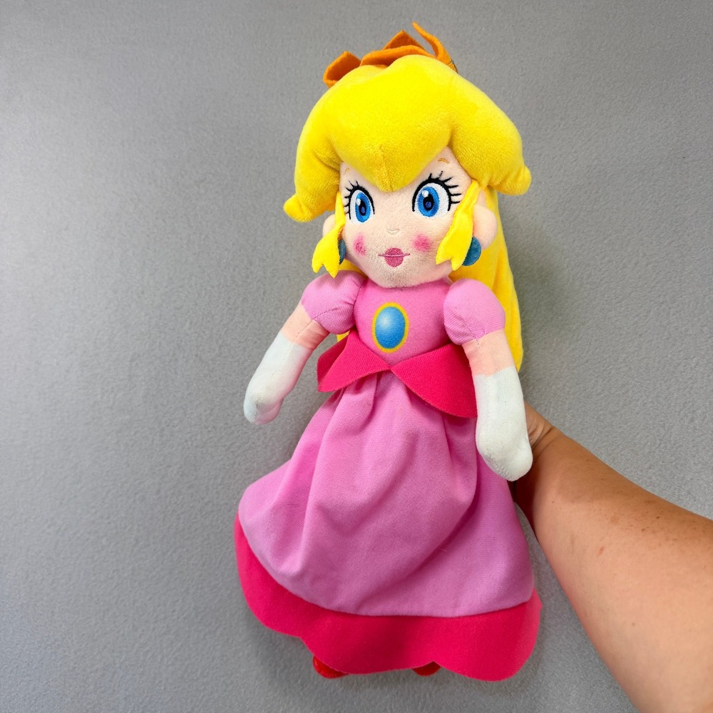 Nintendo Super Mario Princess Peach Plush Stuffed Toy Pink Dress 15 Inch